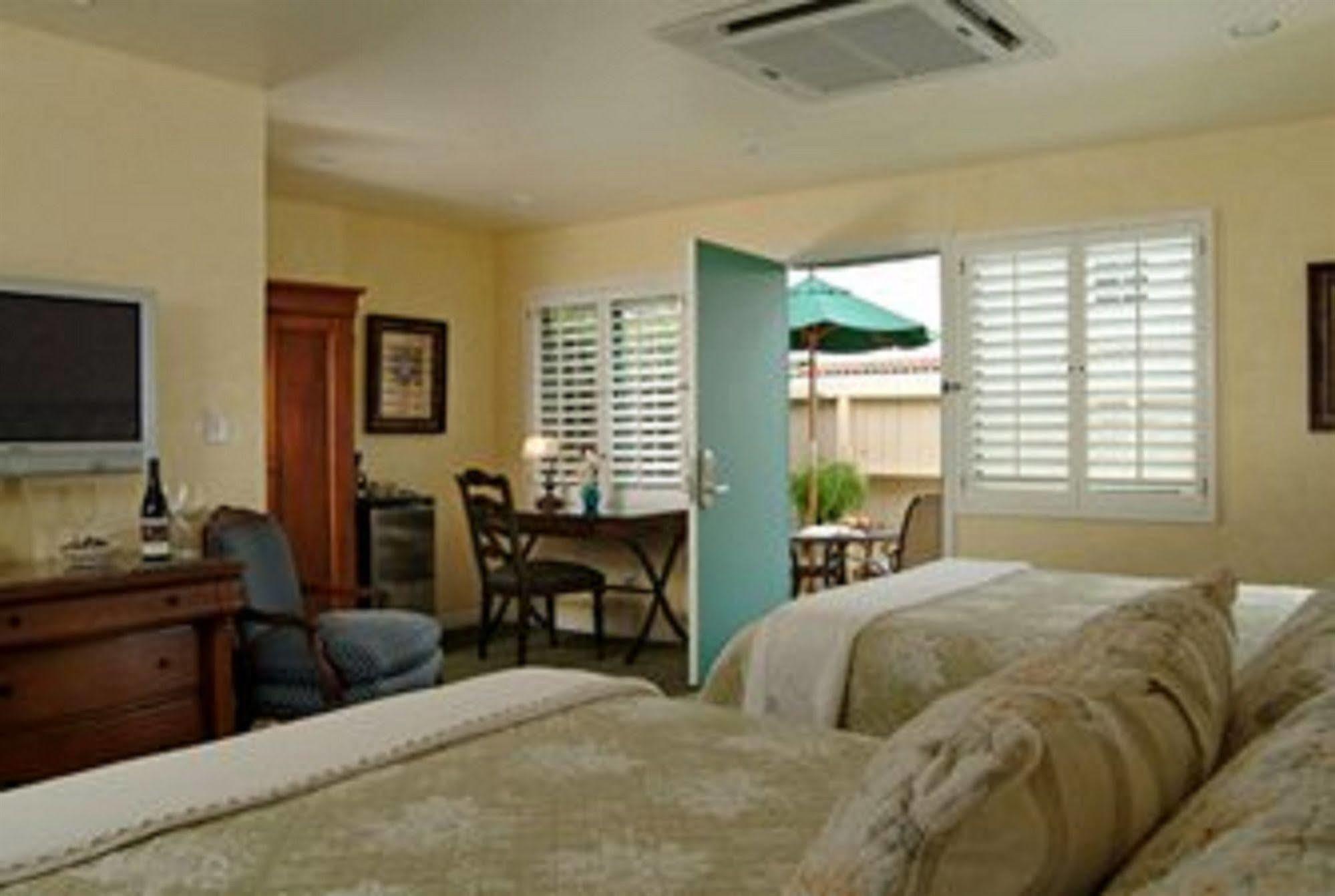 Castillo Inn At The Beach Santa Barbara Exteriér fotografie